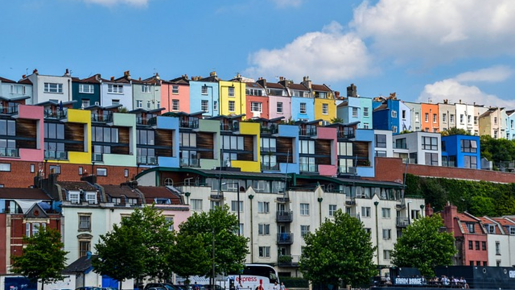 houses-2532766_640