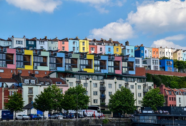 houses-2532766_640